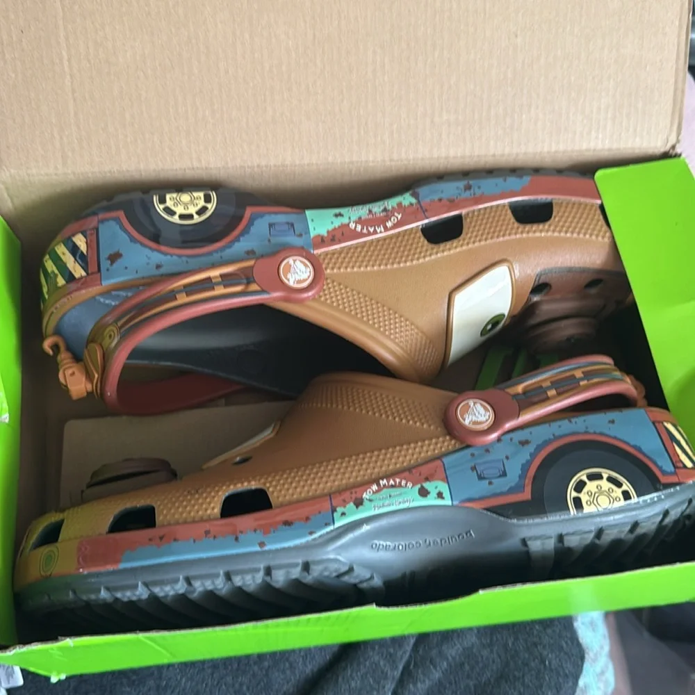 CROCS x DISNEY CARS TOW MATER MENS CROCS SIZE 12 - Picture 4 of 9